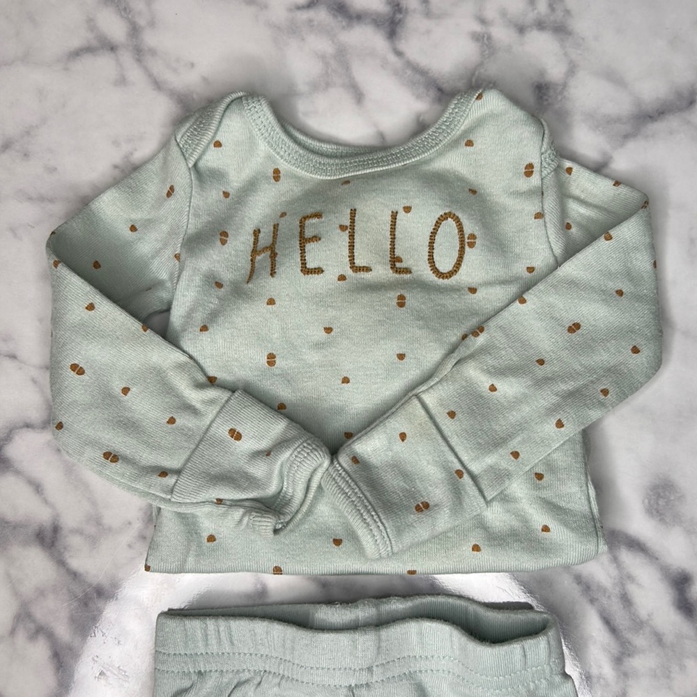 🚼 Carter’s “Hello” Newborn Pant Set